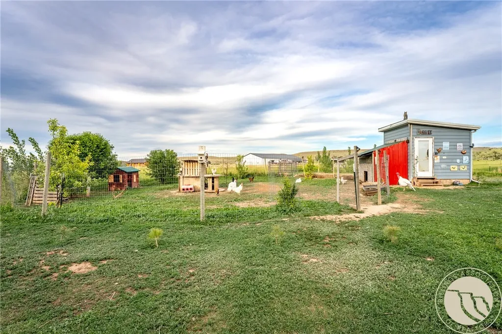 24 S Swan Lane Fromberg MT 59029
