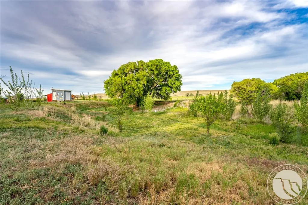 24 S Swan Lane Fromberg MT 59029