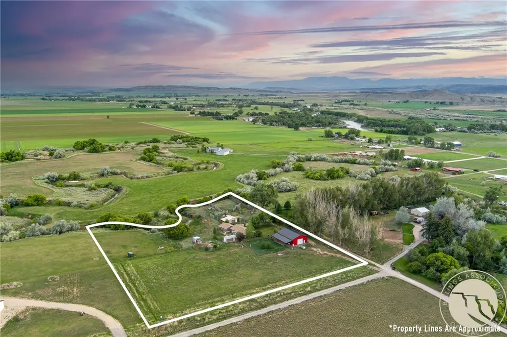 24 S Swan Lane Fromberg MT 59029