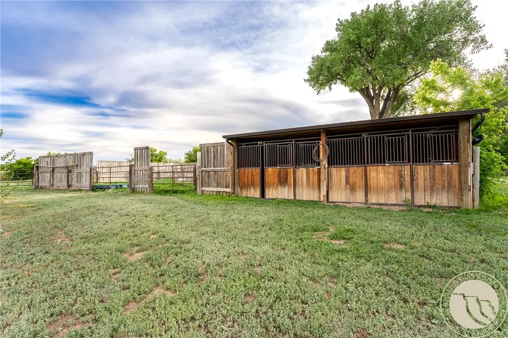 24 S Swan Lane Fromberg MT 59029