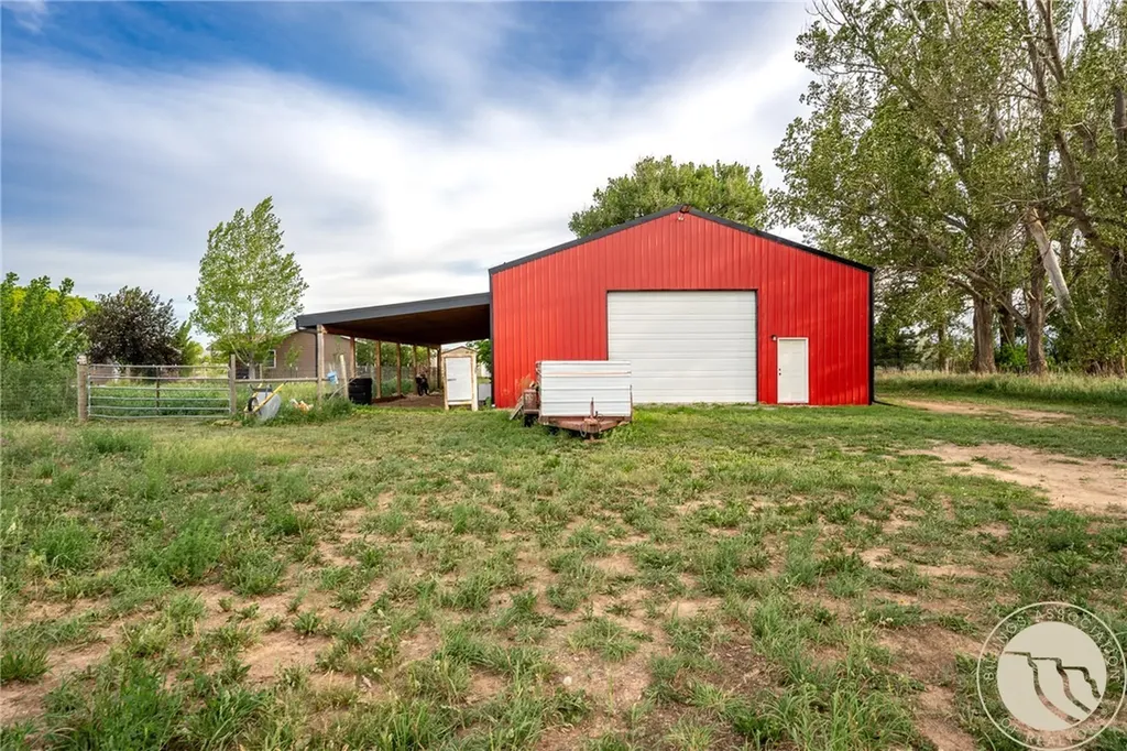 24 S Swan Lane Fromberg MT 59029