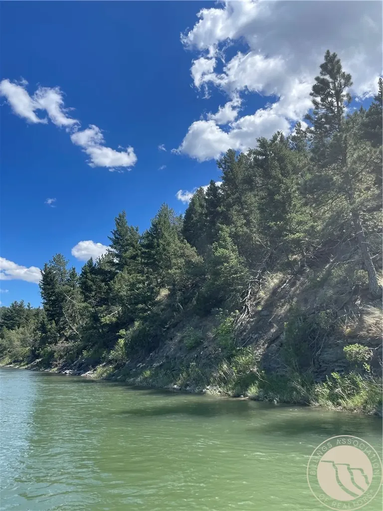 23 Daniel Trail Columbus MT 59019