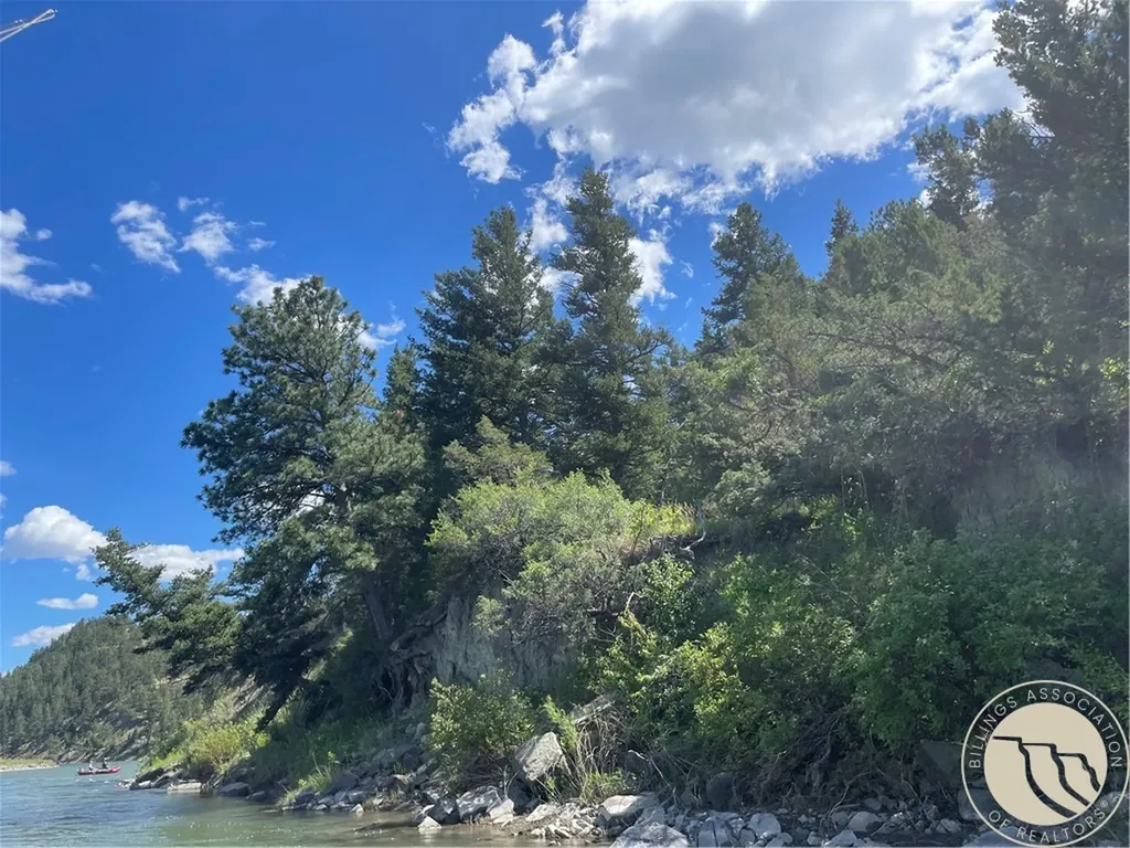 23 Daniel Trail Columbus MT 59019