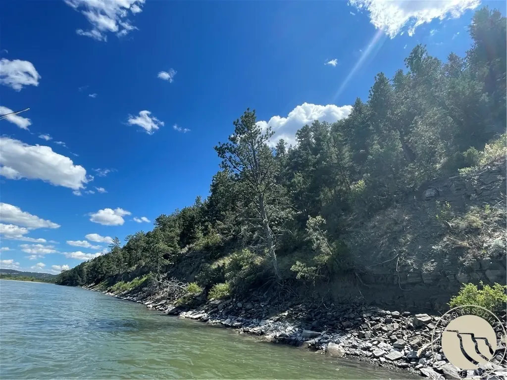 23 Daniel Trail Columbus MT 59019
