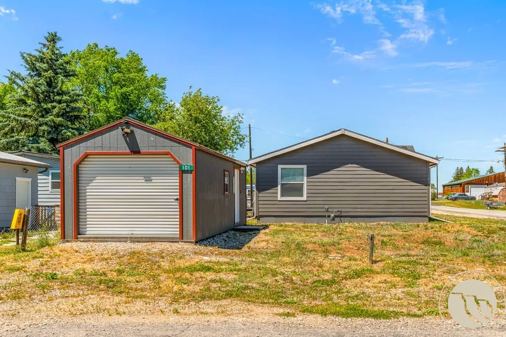 101 S 2nd Street Roberts MT 59070