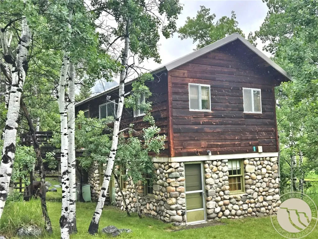 12 Rainbow Drive Roscoe MT 59071