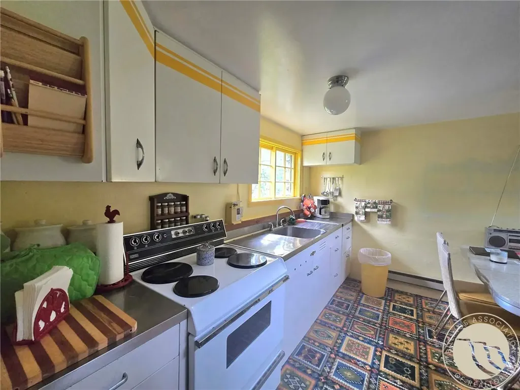 12 Rainbow Drive Roscoe MT 59071