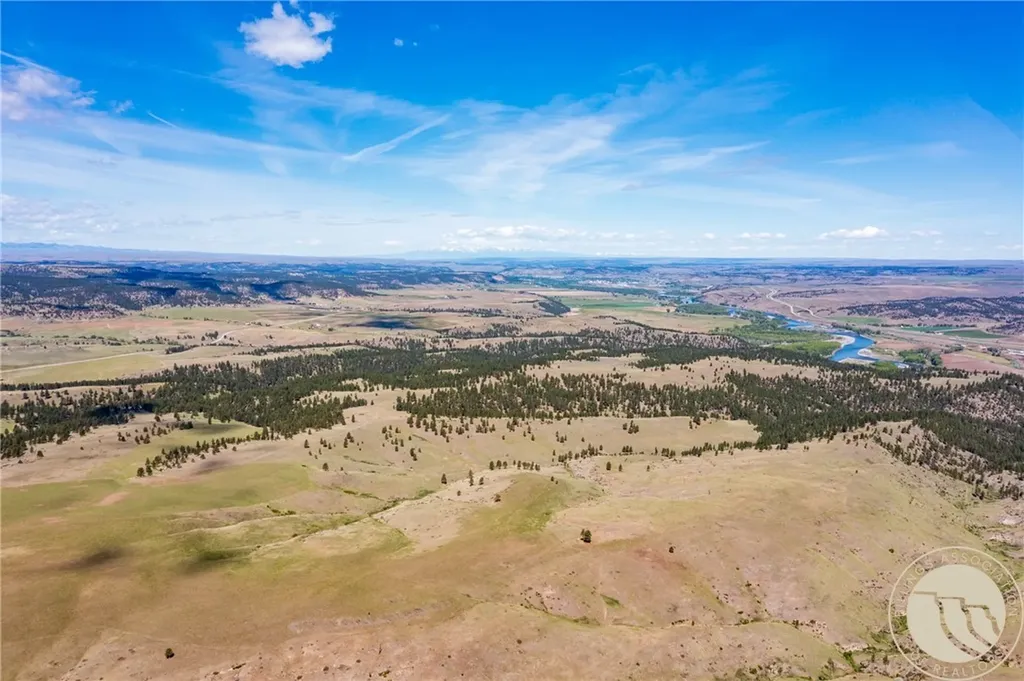Nhn 1677.96 Acres - Hwy 421 And Joliet Road Columbus MT 59019