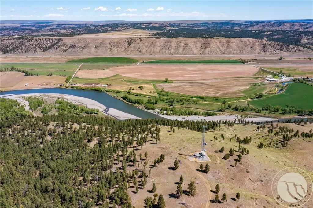 Nhn 1677.96 Acres - Hwy 421 And Joliet Road Columbus MT 59019
