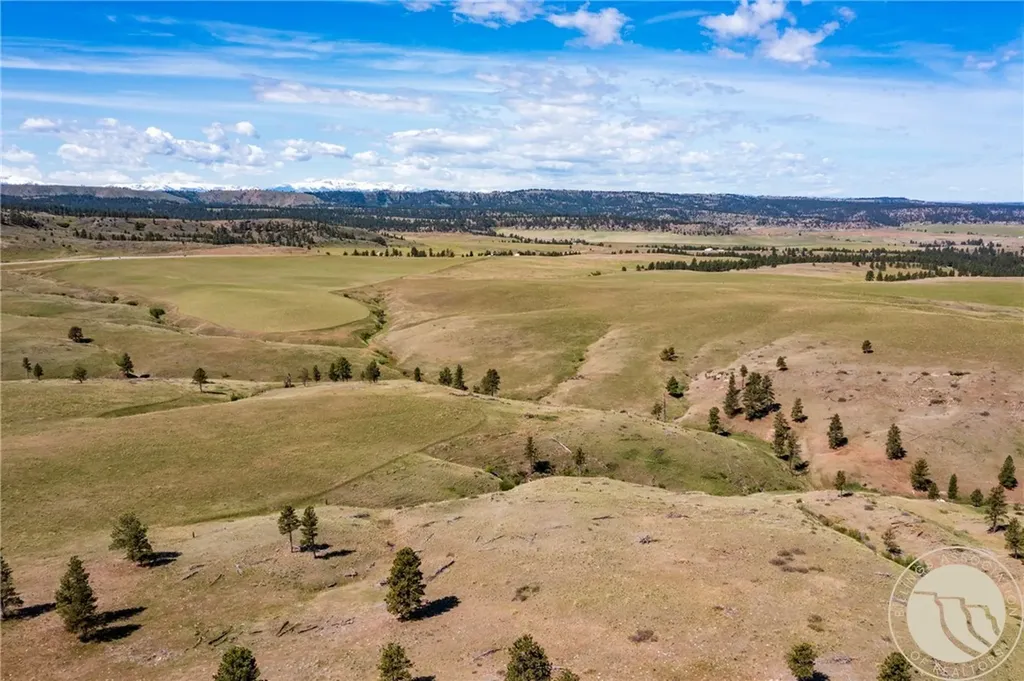 Nhn 1677.96 Acres - Hwy 421 And Joliet Road Columbus MT 59019