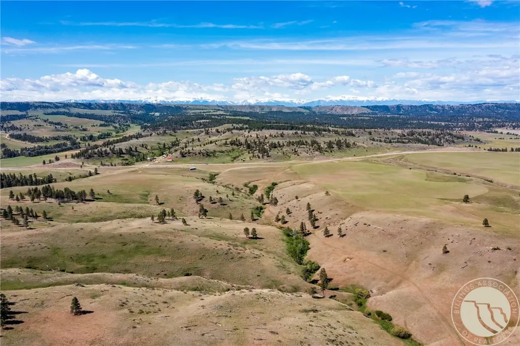 Nhn 1677.96 Acres - Hwy 421 And Joliet Road Columbus MT 59019