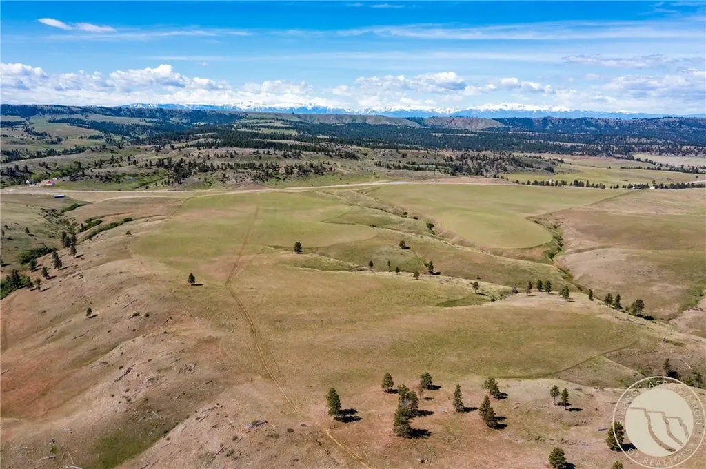 Nhn 1677.96 Acres - Hwy 421 And Joliet Road Columbus MT 59019