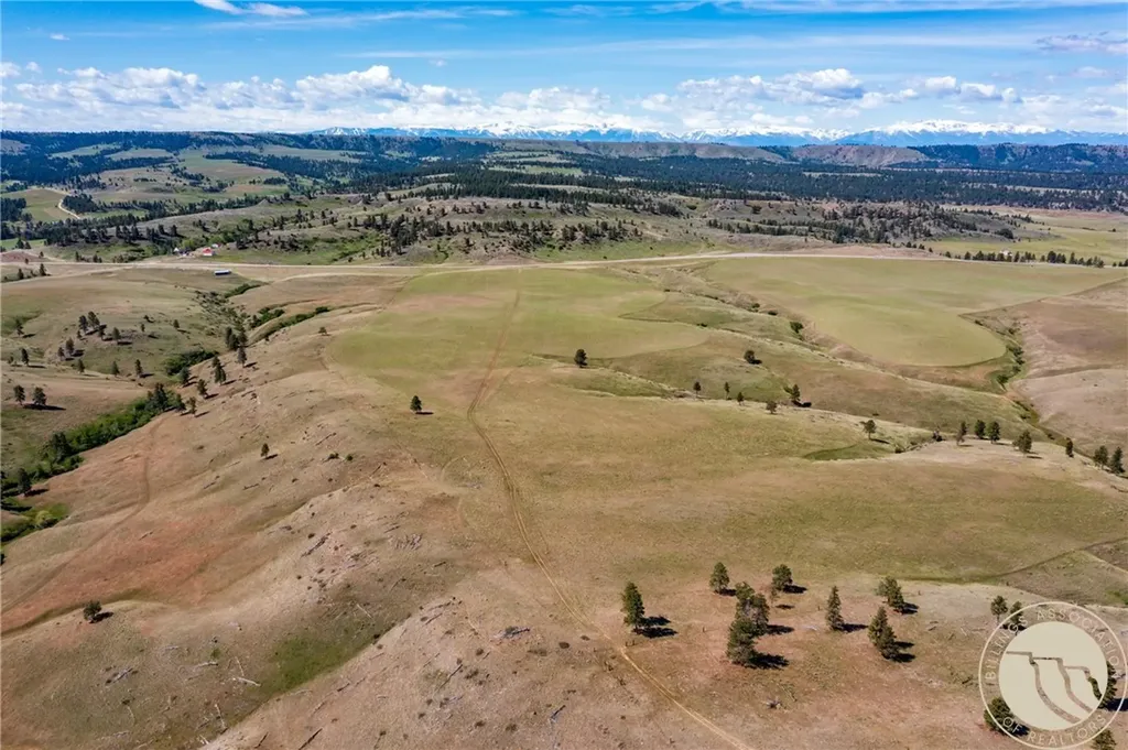 Nhn 1677.96 Acres - Hwy 421 And Joliet Road Columbus MT 59019