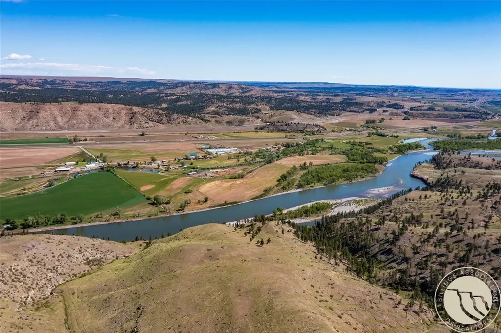 Nhn 1677.96 Acres - Hwy 421 And Joliet Road Columbus MT 59019