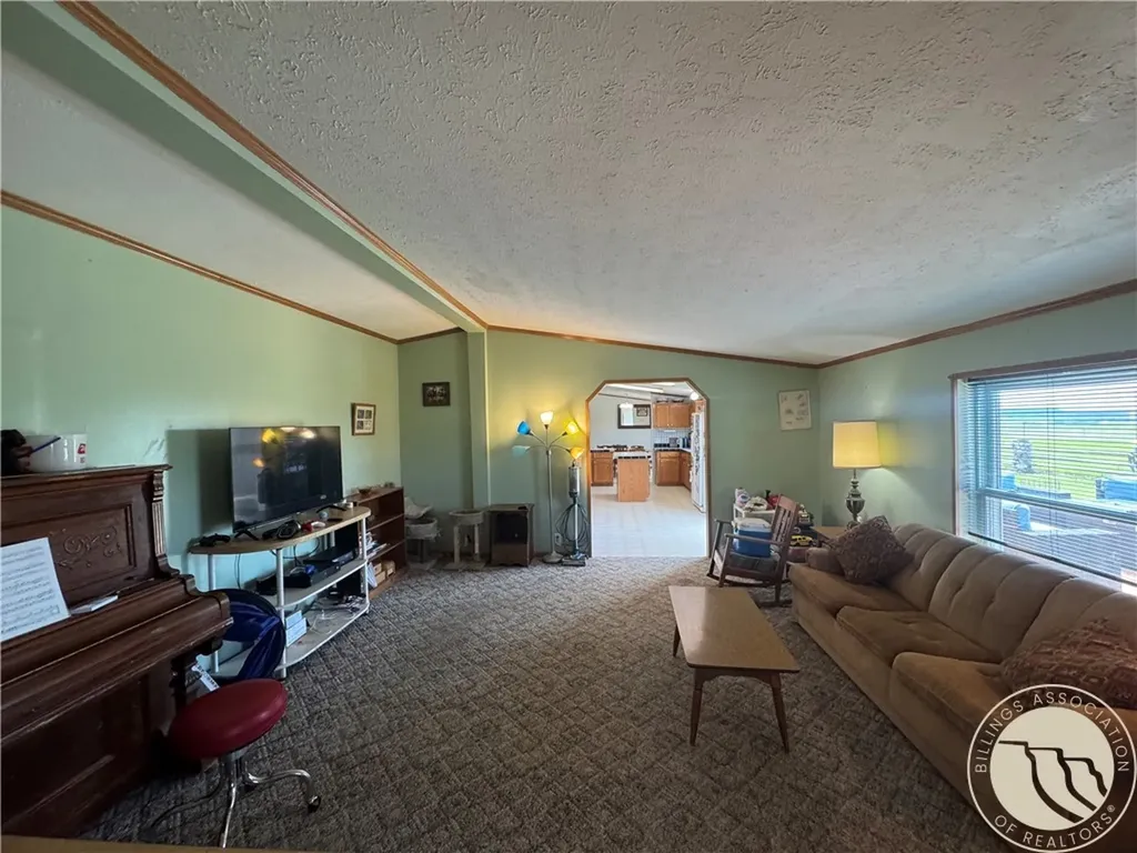 27 Cox Creek Lane Big Timber MT 59011