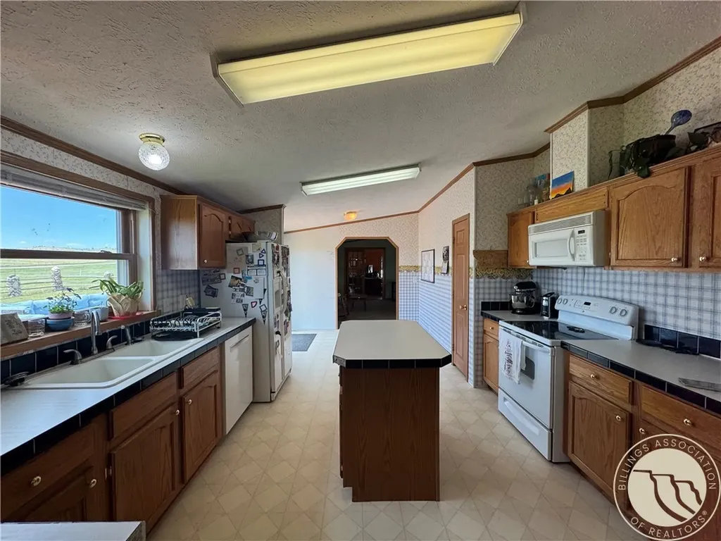 27 Cox Creek Lane Big Timber MT 59011