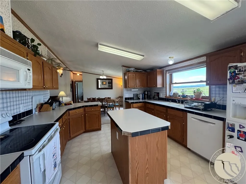 27 Cox Creek Lane Big Timber MT 59011