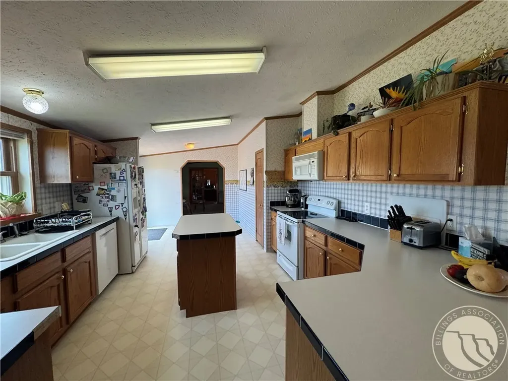 27 Cox Creek Lane Big Timber MT 59011