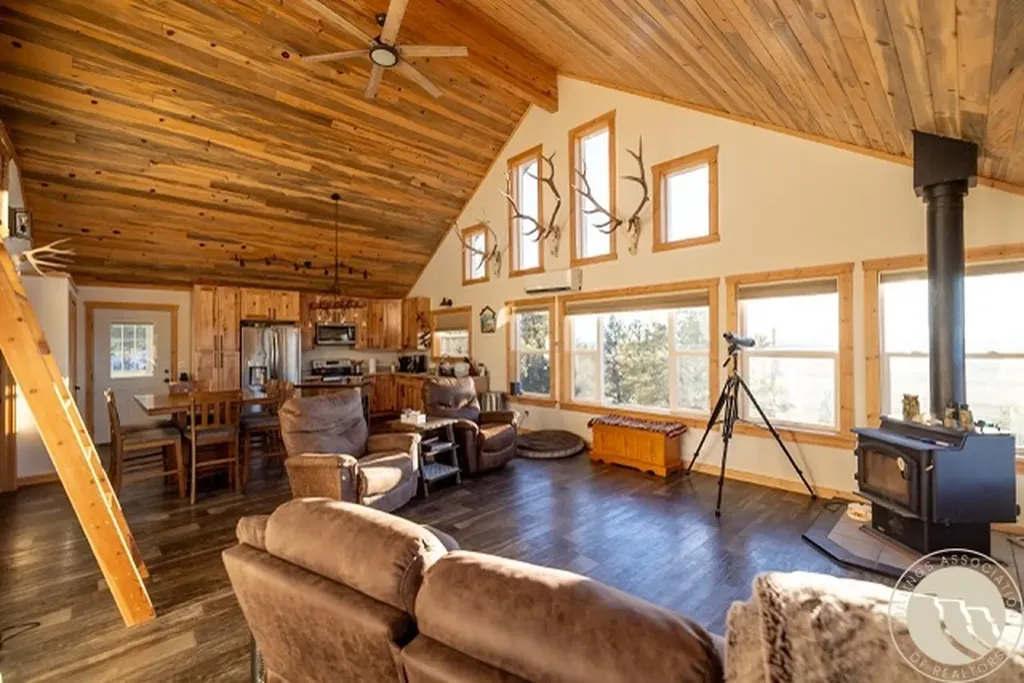 18727 Valentine Road Winnett MT 59471