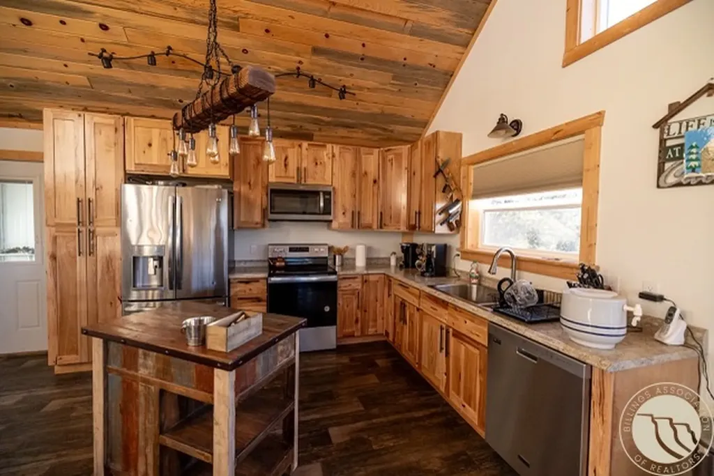 18727 Valentine Road Winnett MT 59471