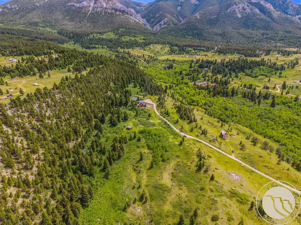 23 Cheyenne Trail Nye MT 59061