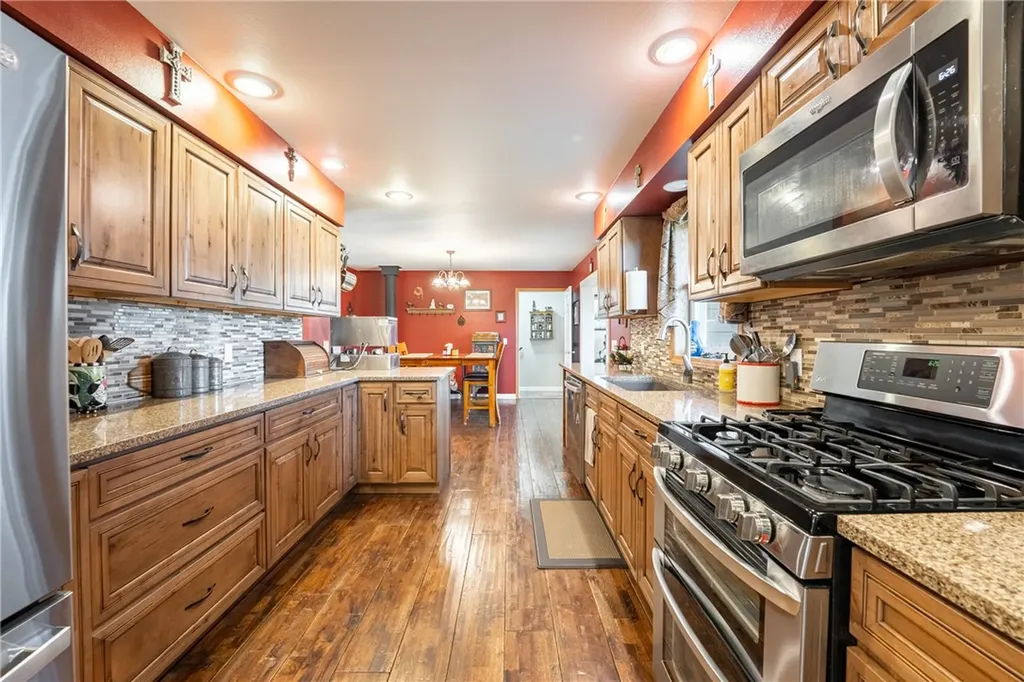 24 S Swan Lane Fromberg MT 59029
