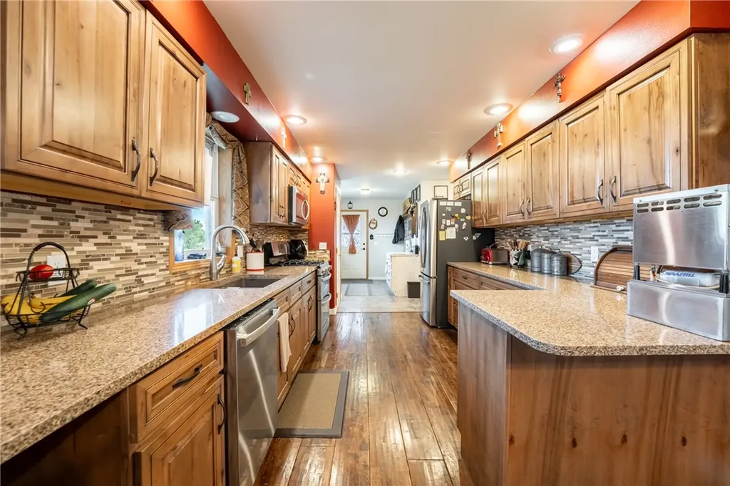 24 S Swan Lane Fromberg MT 59029