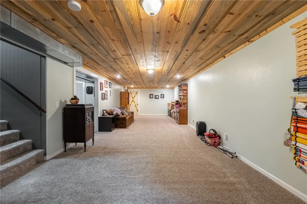 24 S Swan Lane Fromberg MT 59029