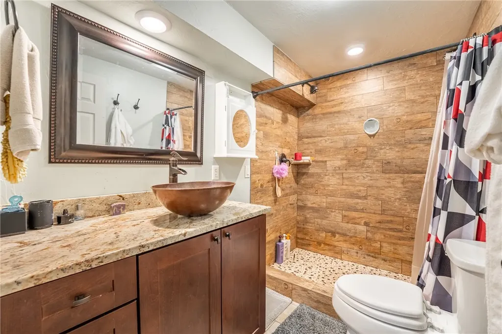 24 S Swan Lane Fromberg MT 59029
