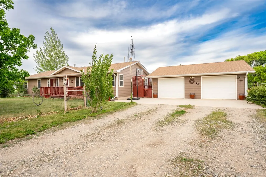 24 S Swan Lane Fromberg MT 59029