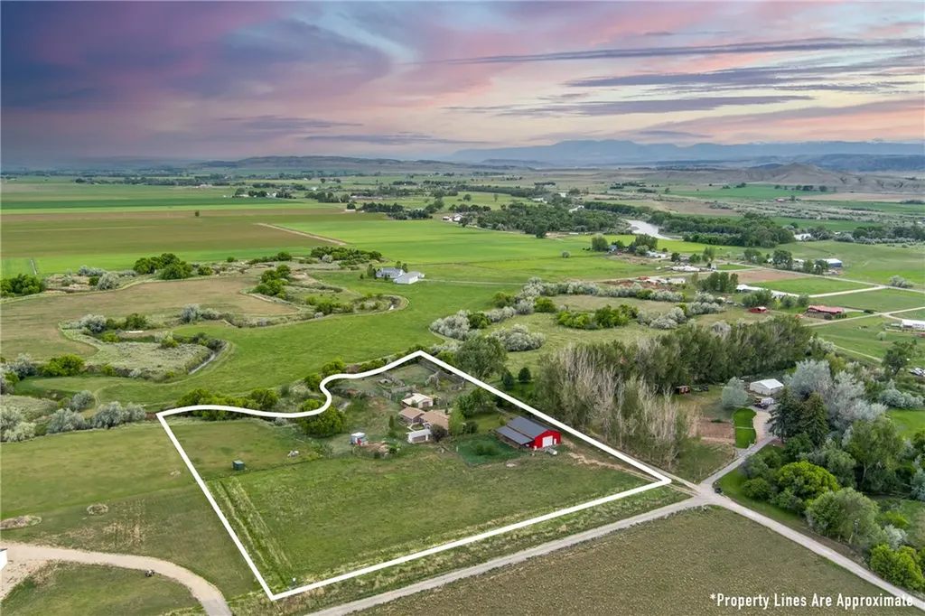 24 S Swan Lane Fromberg MT 59029