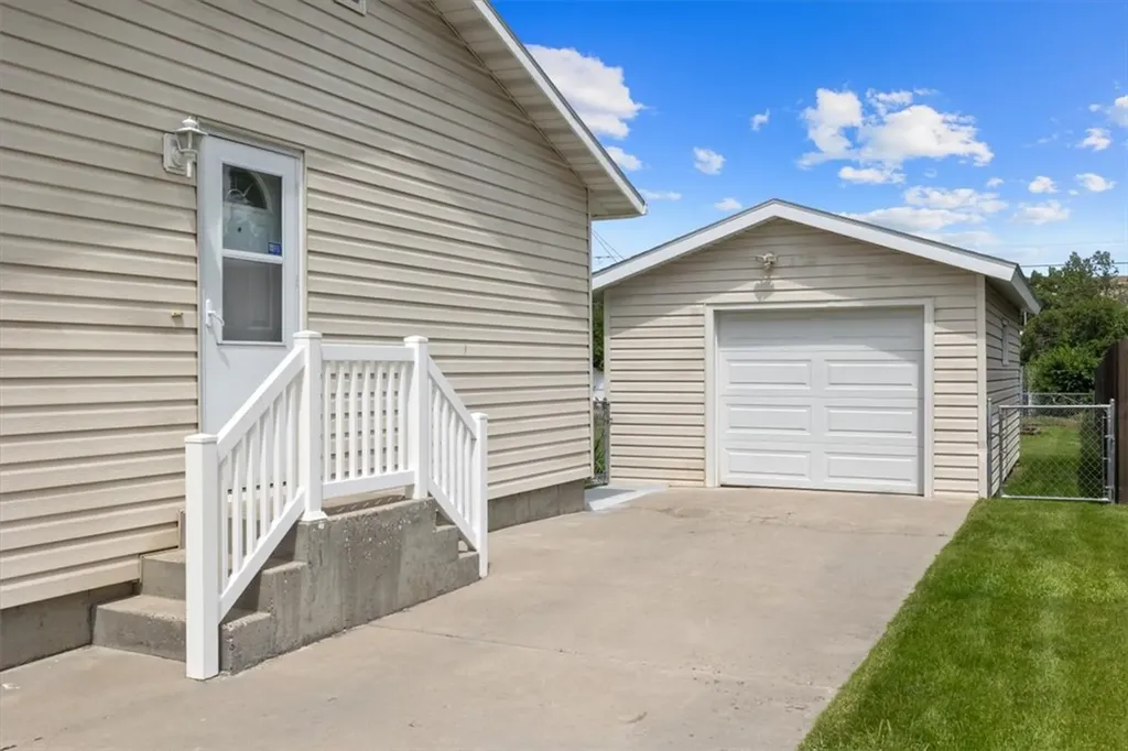 1813 Avenue E Billings MT 59102