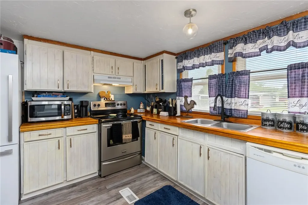 35 King Arthur Billings MT 59105