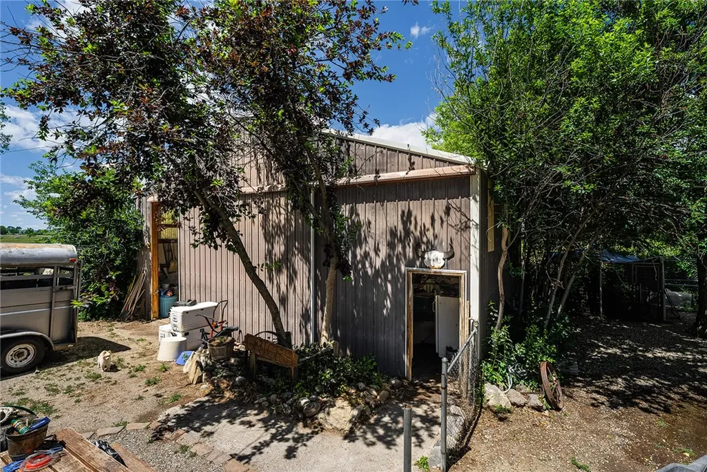 2542 S 28th Road Ballantine MT 59006
