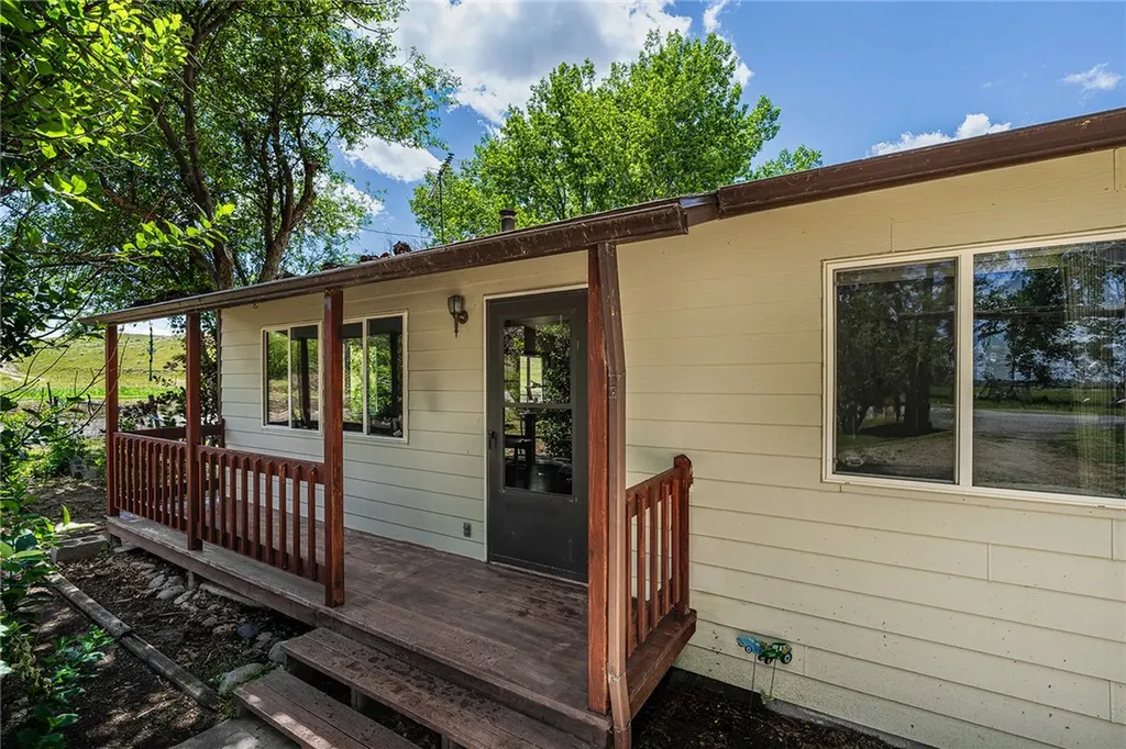 2542 S 28th Road Ballantine MT 59006
