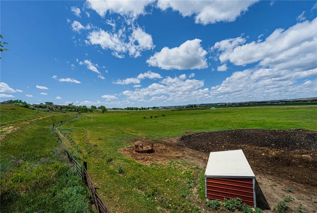 2542 S 28th Road Ballantine MT 59006