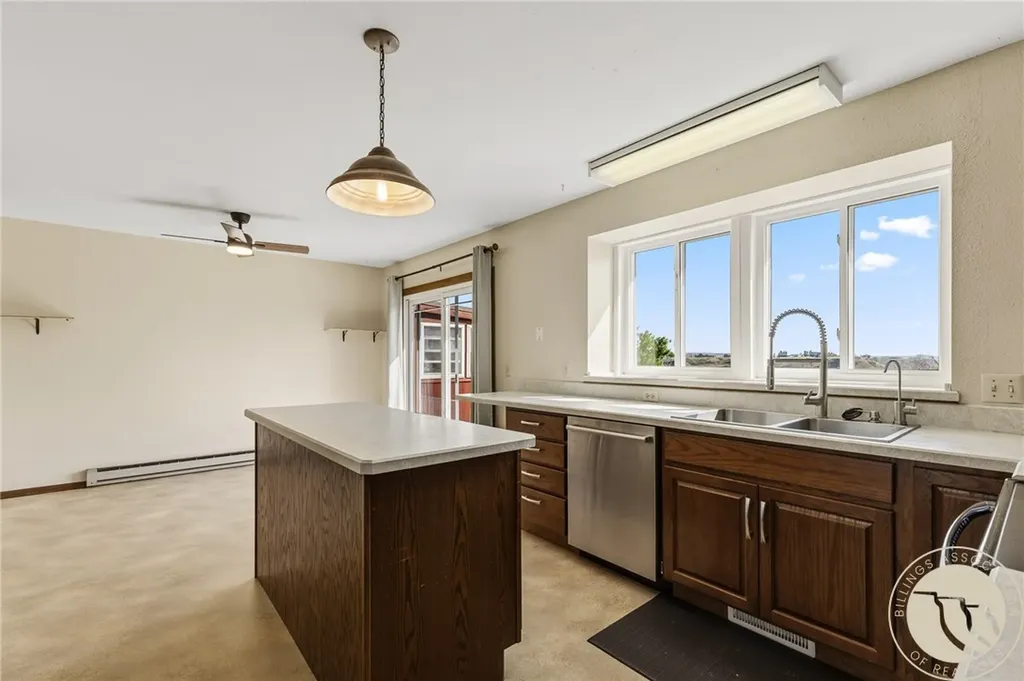 7851 Spear Drive Shepherd MT 59079