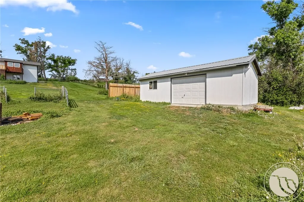 7851 Spear Drive Shepherd MT 59079