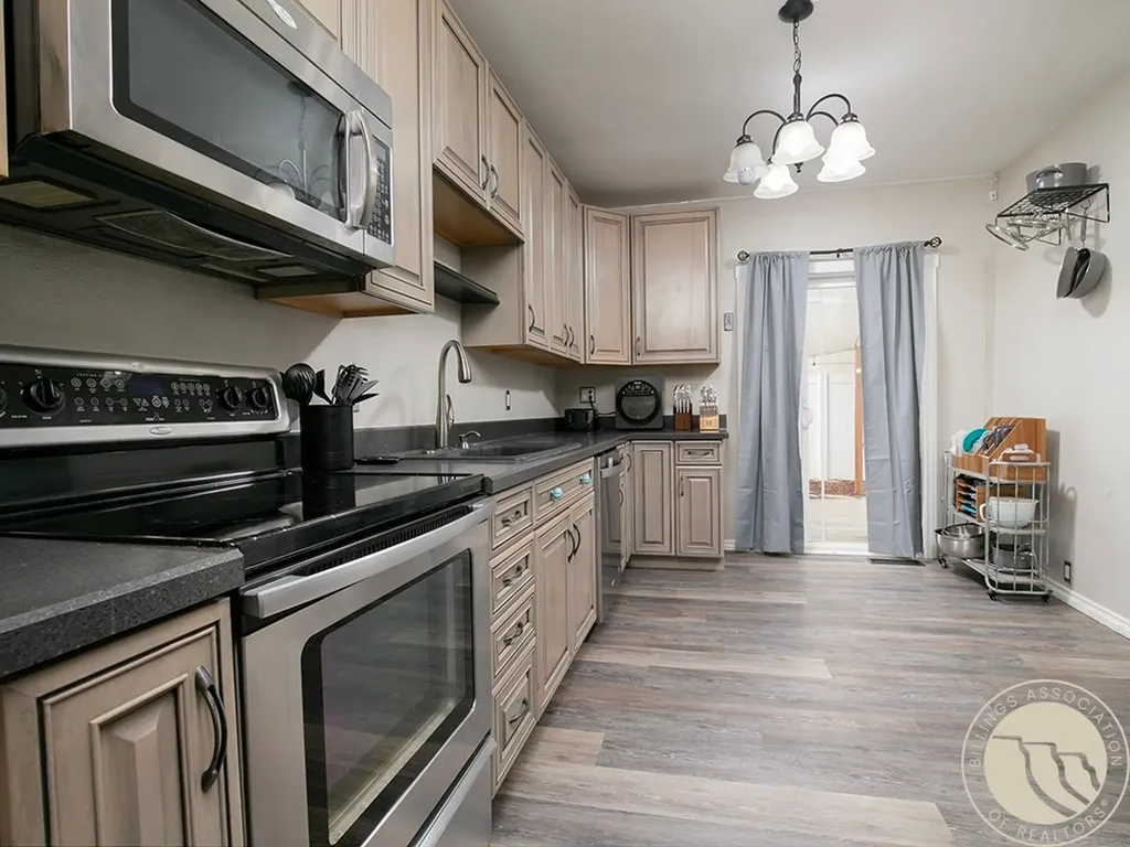 528 N Lakeview Drive Billings MT 59105
