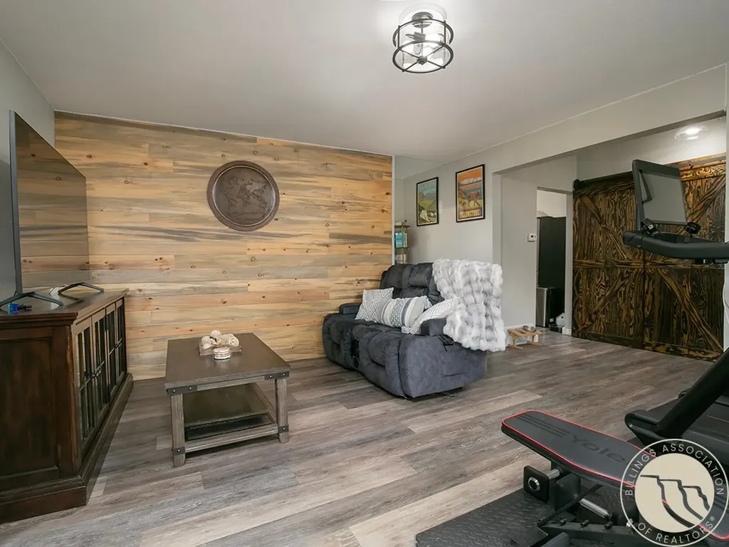 528 N Lakeview Drive Billings MT 59105