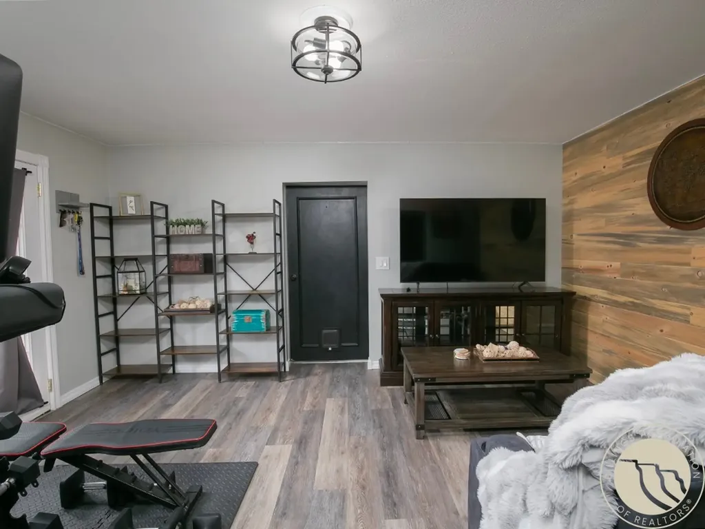 528 N Lakeview Drive Billings MT 59105