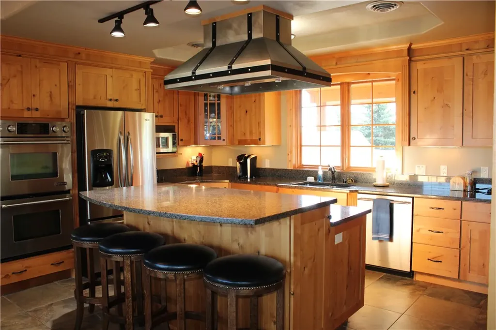 27 Creek Hill Lane Red Lodge MT 59068