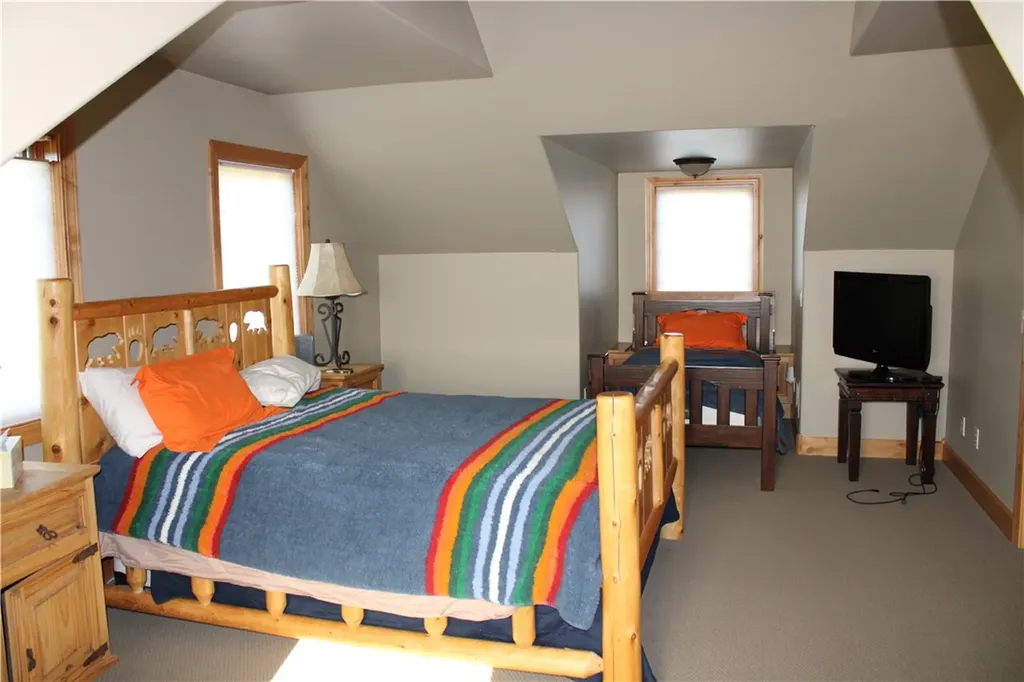 27 Creek Hill Lane Red Lodge MT 59068