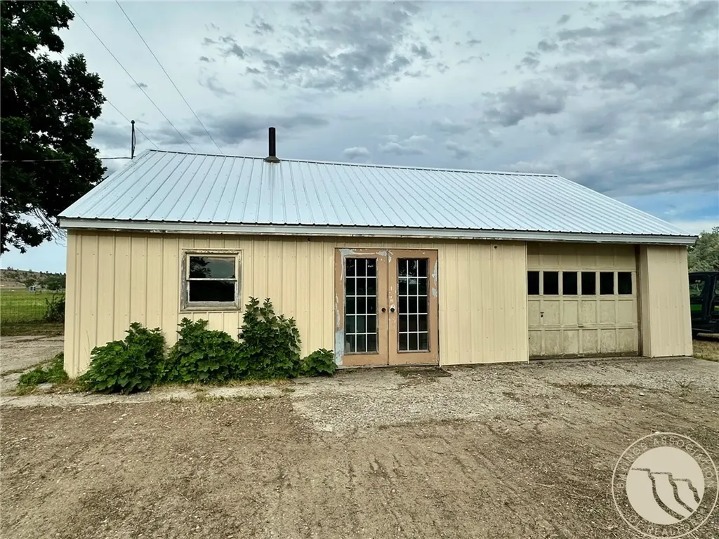 417 River Avenue E Ryegate MT 59074