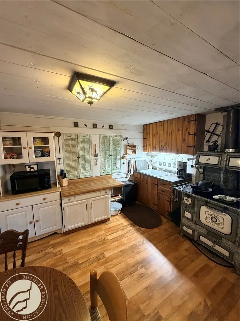 27 Snow Creek Road Red Lodge MT 59068