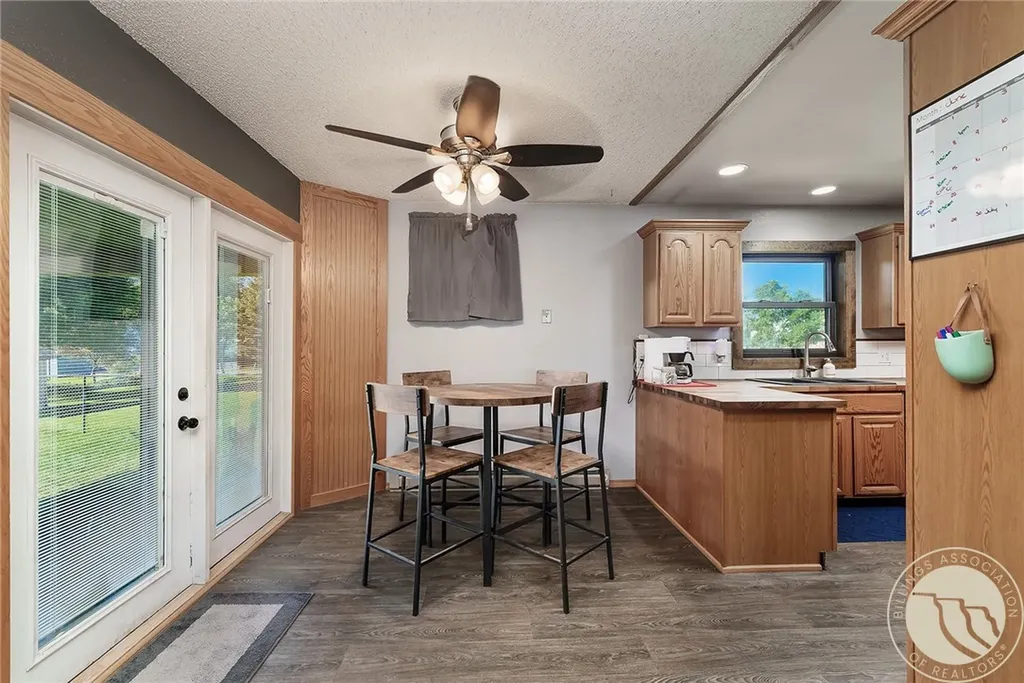 525 E 6th Avenue N Columbus MT 59019