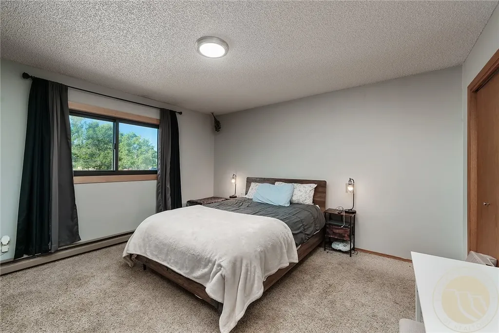 525 E 6th Avenue N Columbus MT 59019