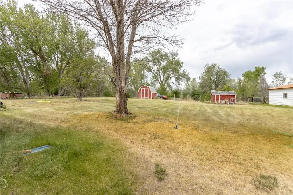 15 Cactus Drive Fromberg MT 59029