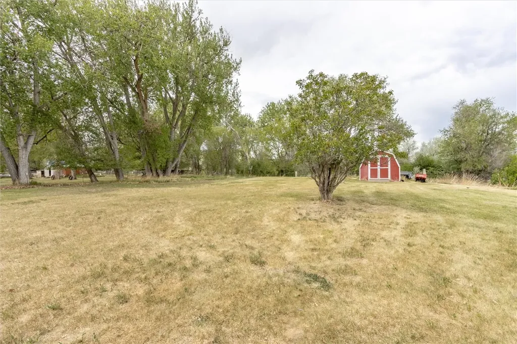 15 Cactus Drive Fromberg MT 59029