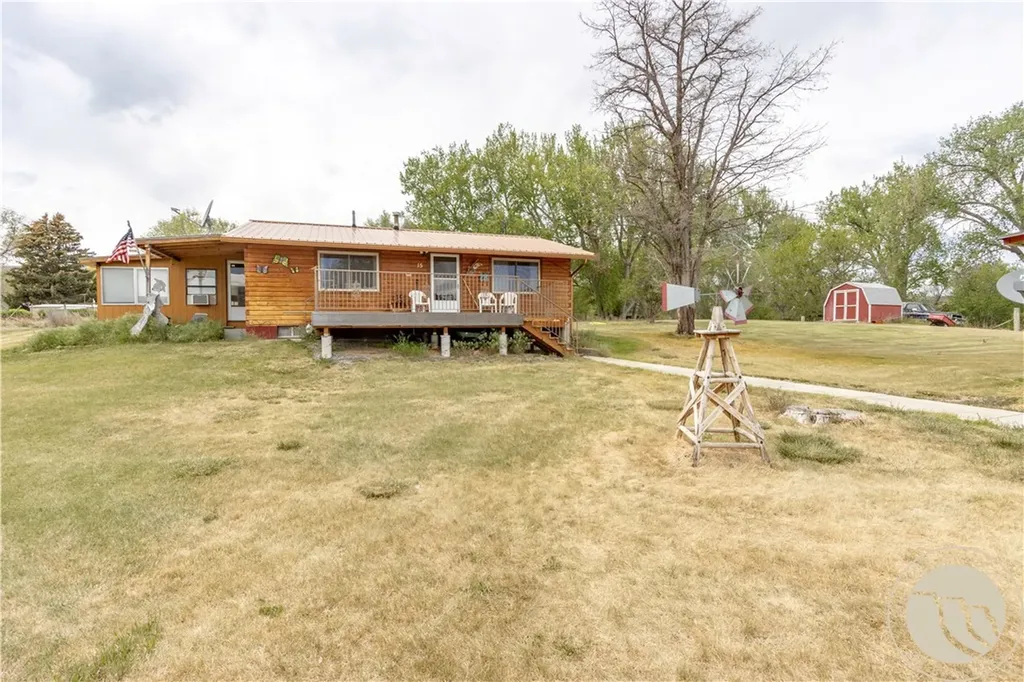 15 Cactus Drive Fromberg MT 59029